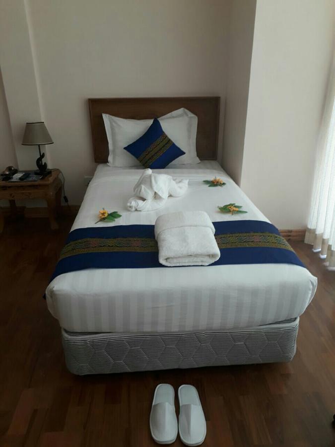 Famous Hotel Loikaw Eksteriør billede